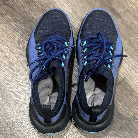 Allbirds Men's Navy and Black Athletic Shoes - Picture 4 of 7